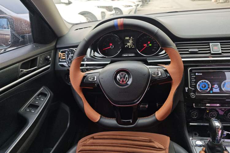 Used Volkswagen C-TREK 2017 230TSI DSG Luxury Model
