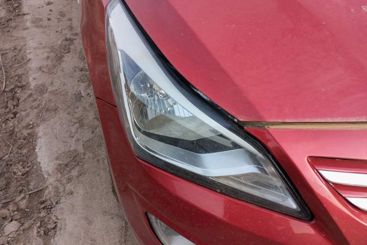 Used Hyundai Verna Ray 2016 1.4L Automatic Leading-Edge GLX