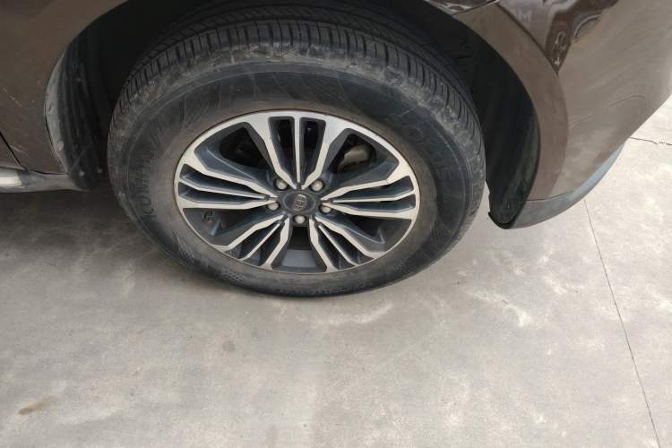 Used Geely Auto Vision X6 2016 1.8L Manual Luxury Model Right Front Wheel Hub