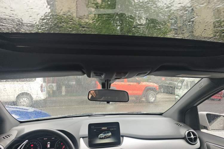 Used Mercedes-Benz B-Class 2017 B 200 Sport Edition Headliner