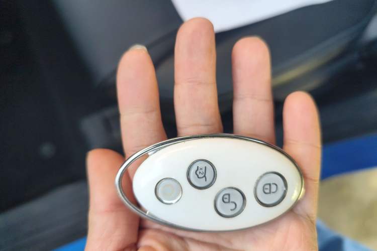 Used BYD Yuan New Energy 2018 EV360 Smart Connect Cool Edition Vehicle Key