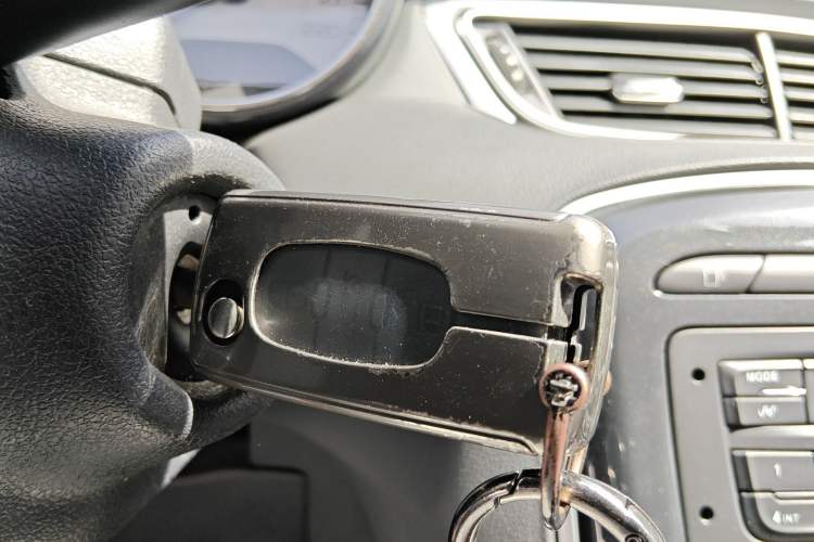 Used Peugeot 308 2014 Enjoy Edition Classic 1.6L Manual Fashion Model