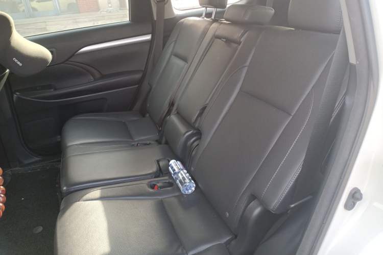 Used Toyota Highlander 2017 2.0T Four-Wheel Drive Luxury Edition 7 Seats