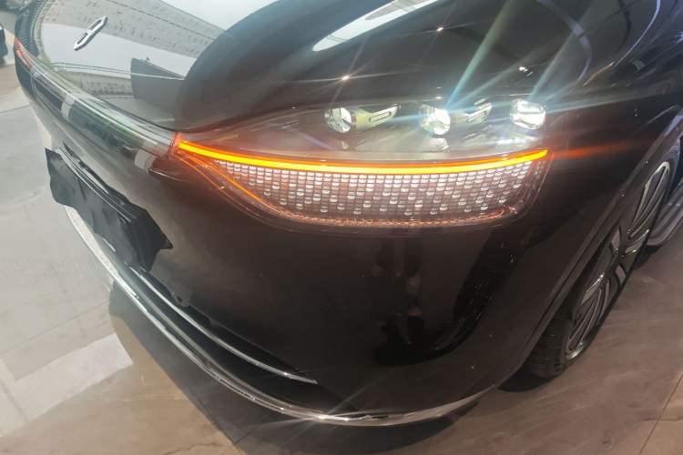 Used Hima AITO M9 2025 Extended-Range Max Version 52 kWh 6-Seater Edition Left Front Headlight