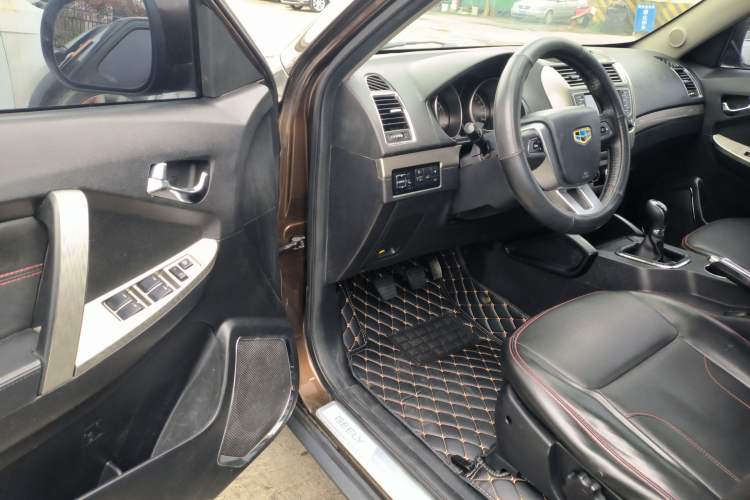 Used Geely Auto GX7 2015 Classic Edition 1.8L Manual Elite Model China V Standard