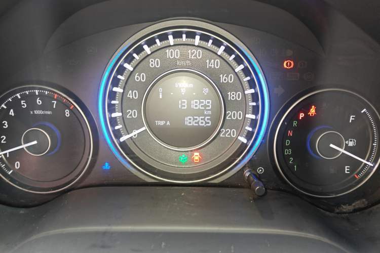 Used Honda Crider 2015 1.8L automatic luxury edition
