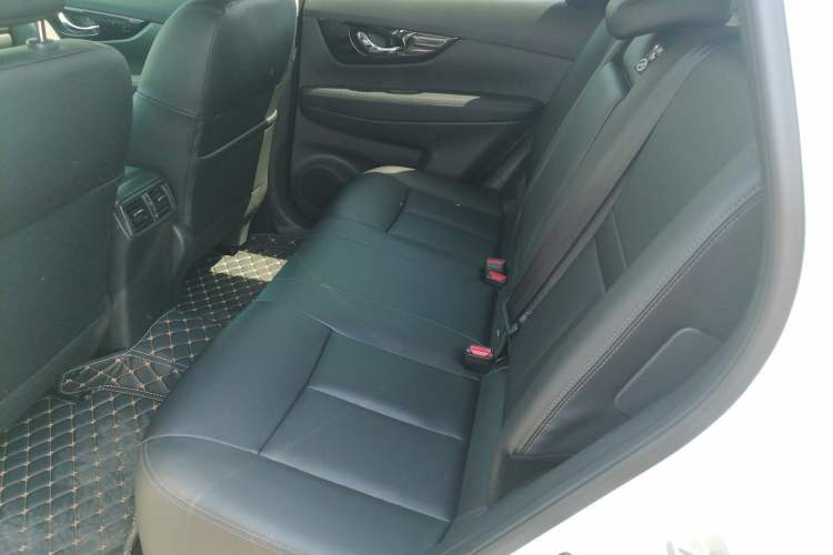 Used Nissan X-Trail 2025 Honor 2.0L Two-Wheel Drive Leading Edition Left Rear Seat