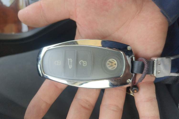 Used Volkswagen Touareg 2011 3.0 TSI High-End Version