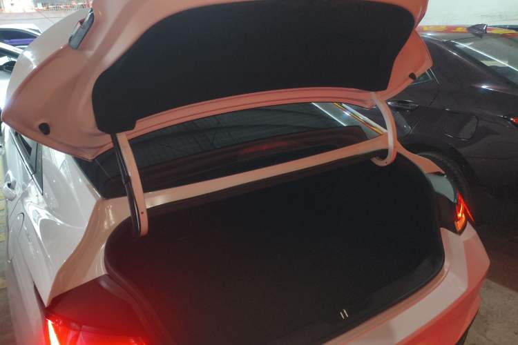 Used Hyundai Elantra 2022 1.5L CVT LUX Prestige Edition Trunk