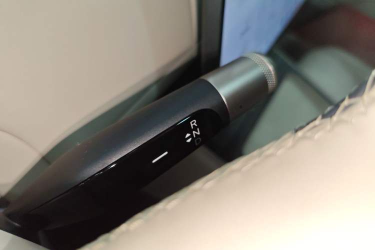 Used ONVO Luxeed L90 2025 Model—Max Six-Seater Version
