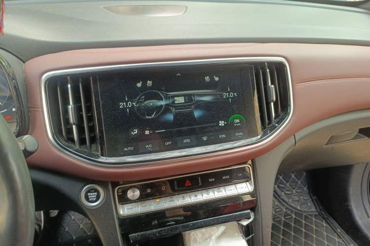 Used GAC Trumpchi GS8 2021 390T Two-Wheel-Drive Dark Knight Edition Audio And AC Panel