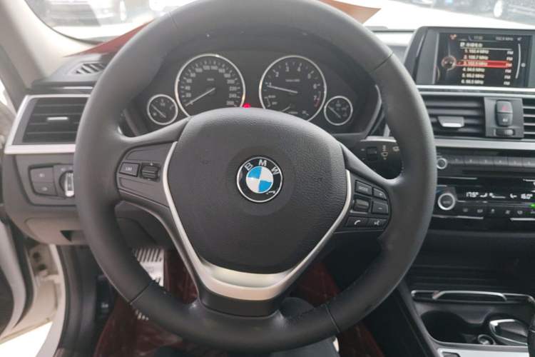 Used BMW 3 Series 2016 316i Fashion Model Steering Wheel