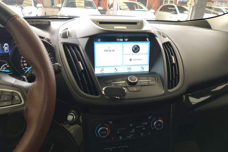 Used Ford Kuga 2017 EcoBoost 180 Two-Wheel-Drive Luxury Wing Edition Audio And AC Panel