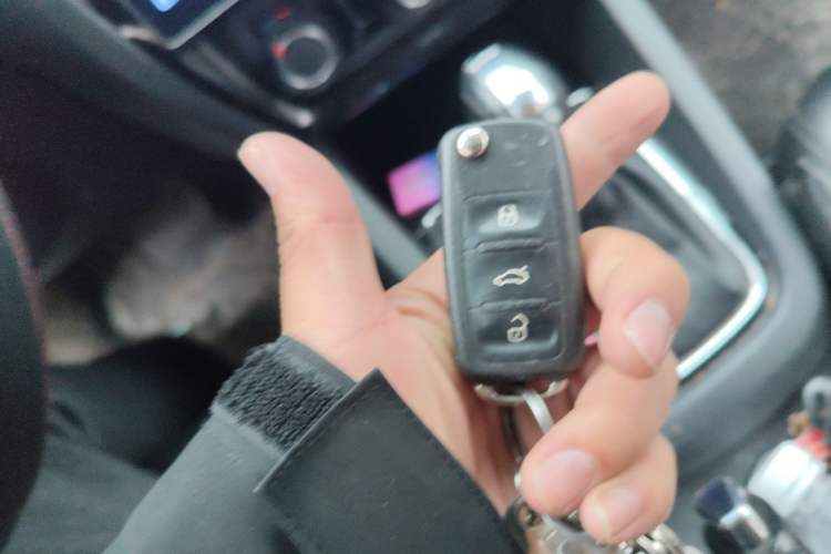 Used Volkswagen Sagitar 2018 280TSI DSG Comfort Model Vehicle Key