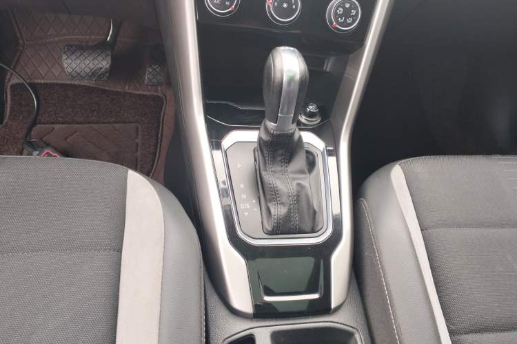 Used Volkswagen T-ROC 2020 280TSI DSG Two-Wheel-Drive Elite Version