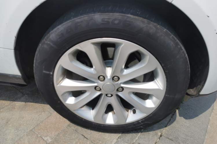 Used Land Rover Range 2015 3.0 SC V6 Vogue Right Front Wheel Hub