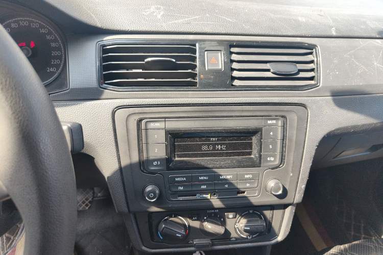 Used Volkswagen Santana 2021 1.5L Manual Fashion Edition
