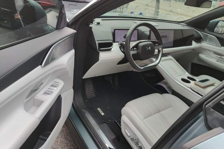 Used XPeng G9 2024 570 Max Driver Seat