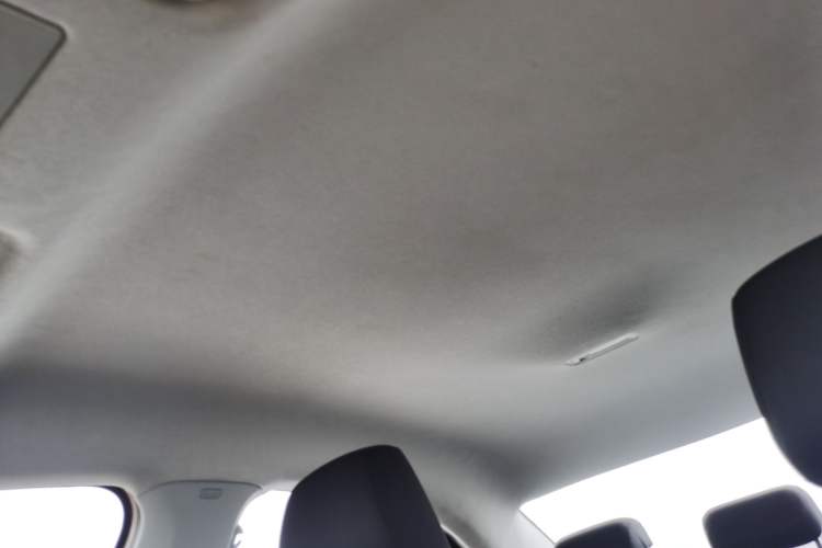 Used Volkswagen Jetta 2017 1.4L Manual Fashion Edition Headliner