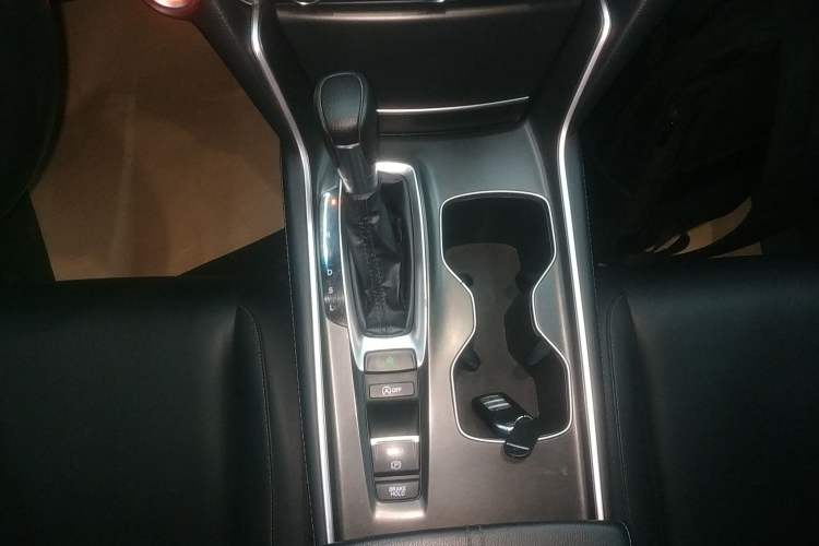 Used Honda Accord 2022 260TURBO Luxury Edition Gear Lever