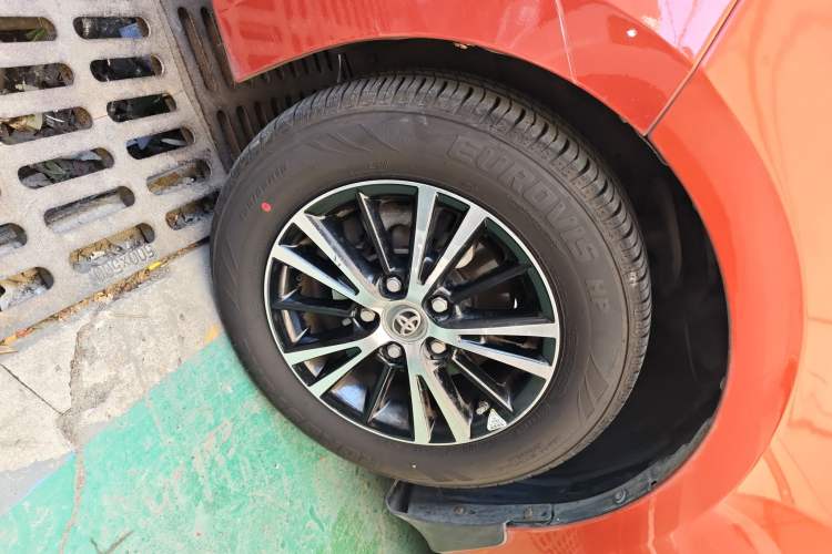 Used Toyota Levin 2015 1.6G CVT Orange Limited Edition Left Front Wheel Hub