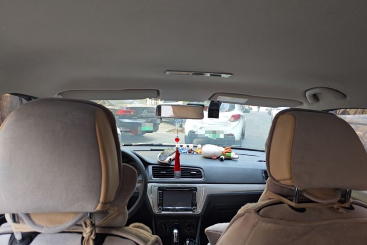 Used Volkswagen Lavida 2015 1.6L Automatic Fashion Edition Headliner