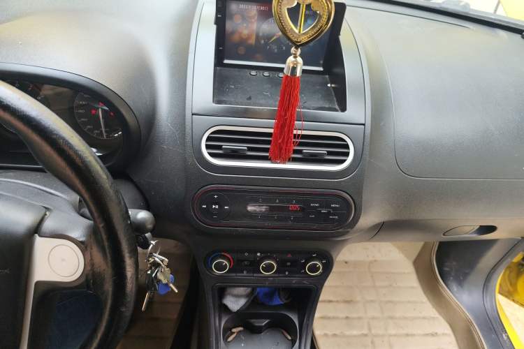 Used MG 3 2013 1.5L Manual Value Edition Audio And AC Panel