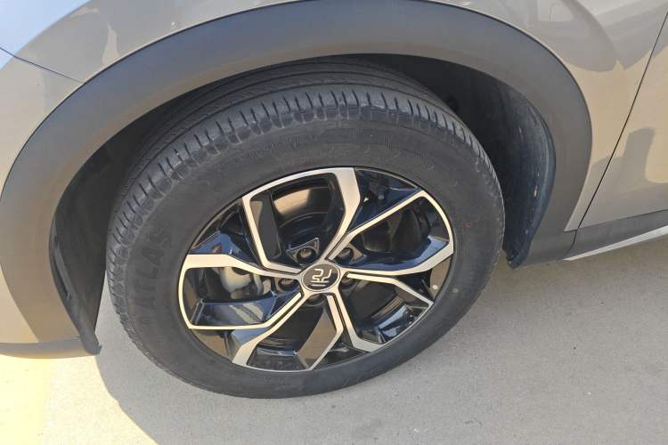 Used BYD Yuan PLUS 2022 430 km Luxury Version Left Front Wheel Hub