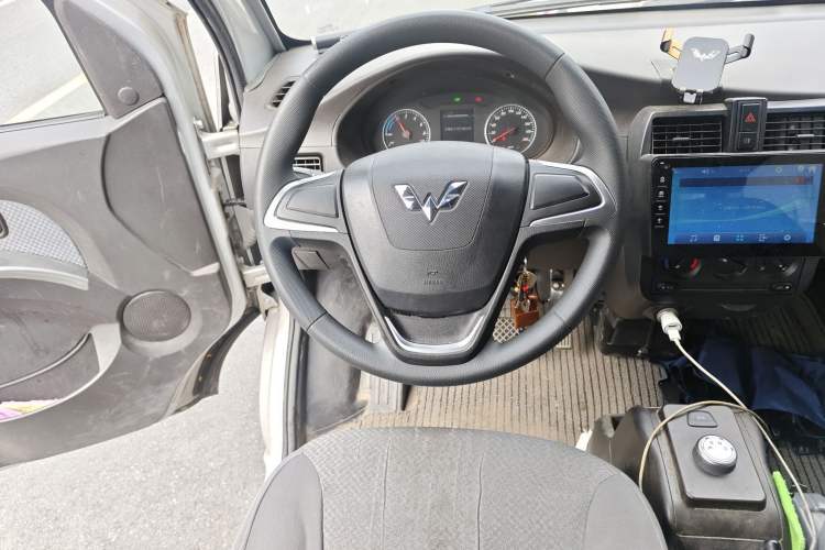 Used Wuling Rongguang EV 2020 Basic Version 7-Seater 300 km