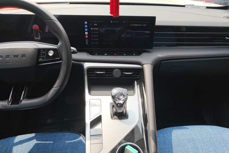 Used Roewe RX5 2023 1.5T Comfort Edition Audio And AC Panel