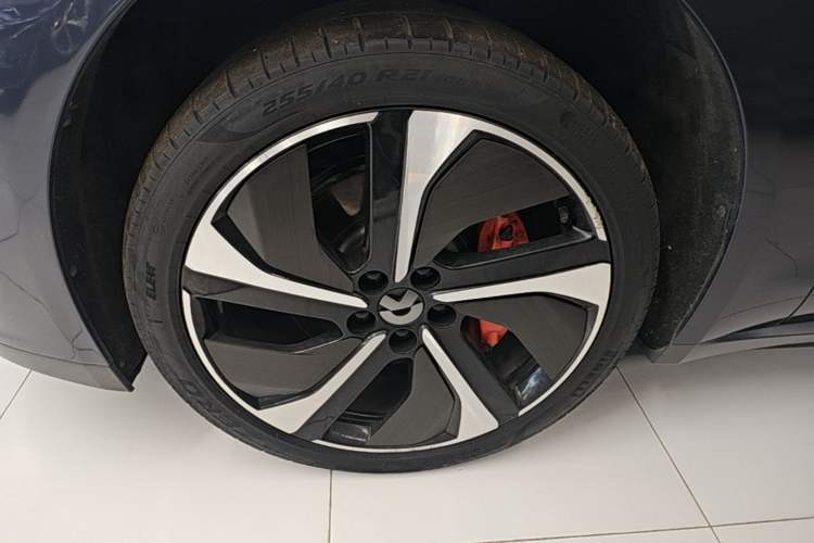 Used Nio ET7 2022 100kWh First Edition Left Front Wheel Hub