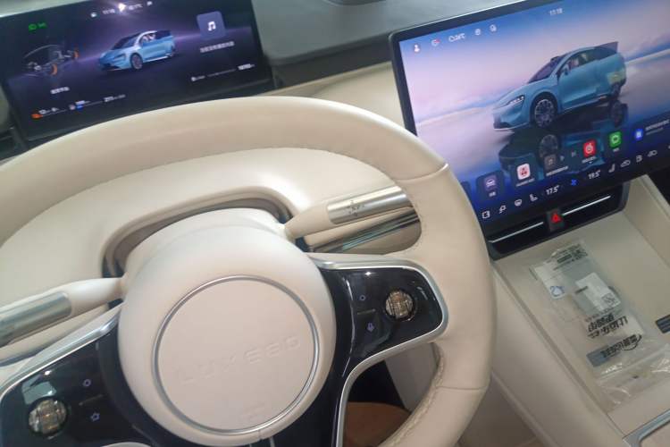 Used Hima Luxeed R7 2025 Range-Extended Version 251 km Max
