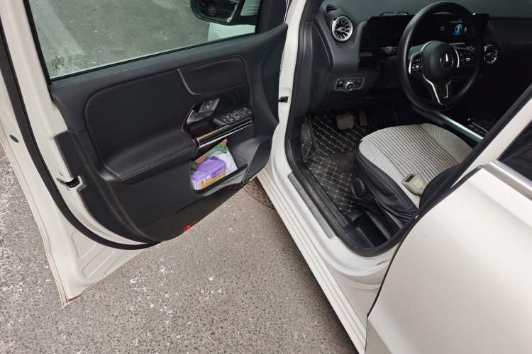 Used Mercedes-Benz B-Class 2021 B 200 Sport Edition Driver Seat