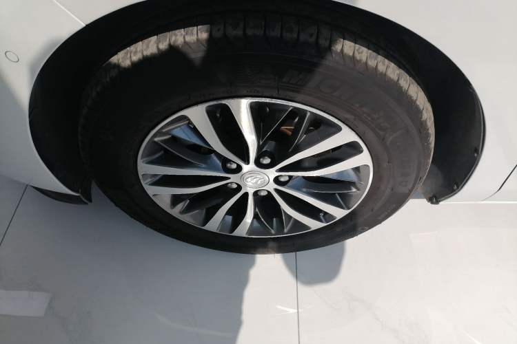 Used Buick GL8 2021 ES Land Cruiser 653T Luxury Edition
