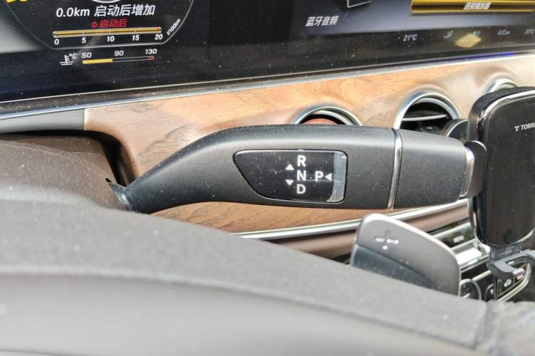 Used Mercedes-Benz E-Class 2016 E 300 L Luxury Model Gear Lever
