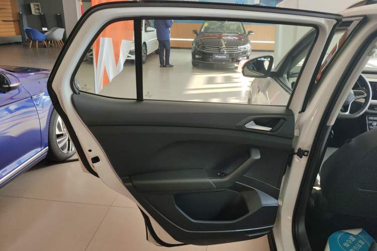 Used Volkswagen Tacqua 2021 280TSI DSG EnjoyPro Smart Connectivity Version