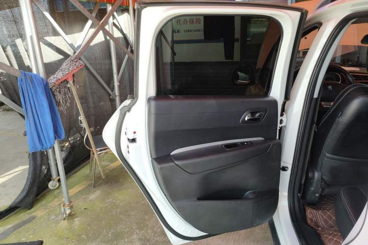 Used Peugeot 3008 2016 1.6THP Automatic Classic Edition