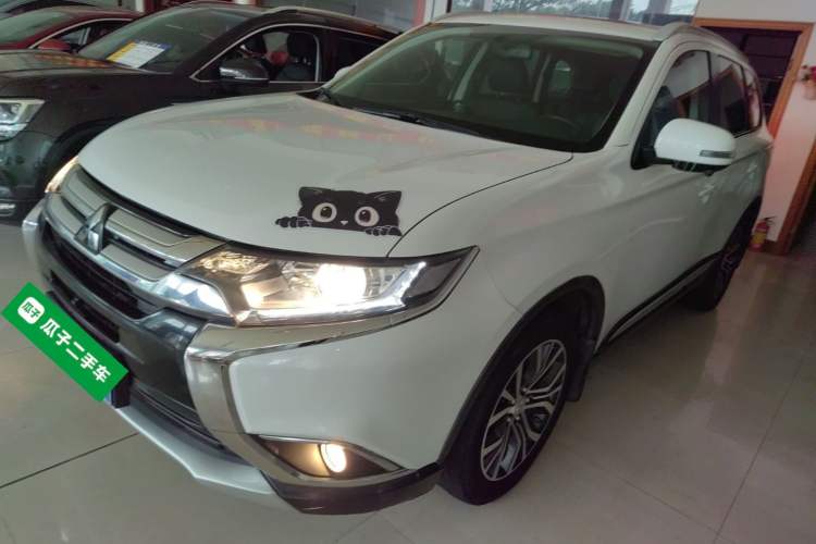 Used Mitsubishi Outlander 2018 2.0L Two-Wheel Drive Glory Edition 5 Seats