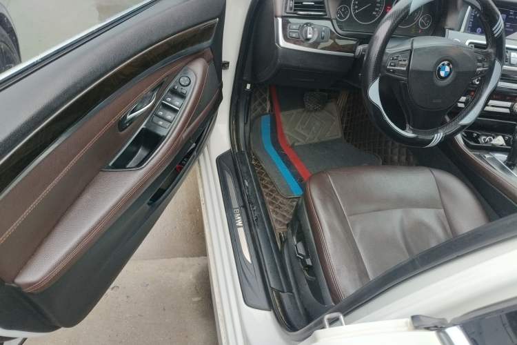 Used BMW 5 Series 2011 523Li Luxury Model Driver Seat