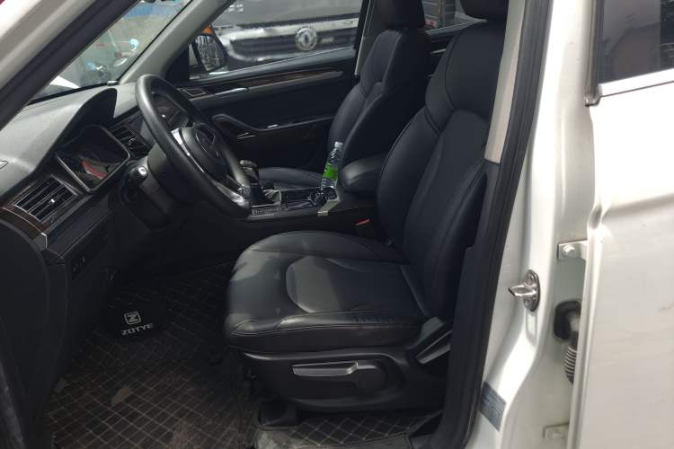 Used Zotye Domy X7 2017 1.8T Manual Luxury Model
