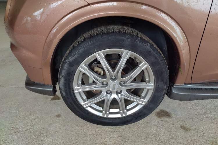 Used Infiniti ESQ 2014 1.6L Spontaneous Edition
