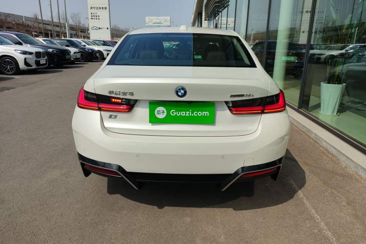 Used BMW i3 2024 eDrive 35 L
