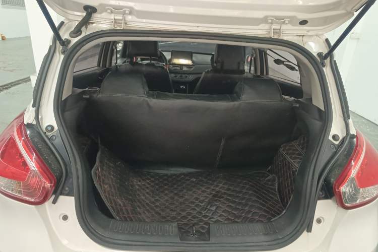 Used Baojun 310 2016 1.2L manual Comfort trim level
