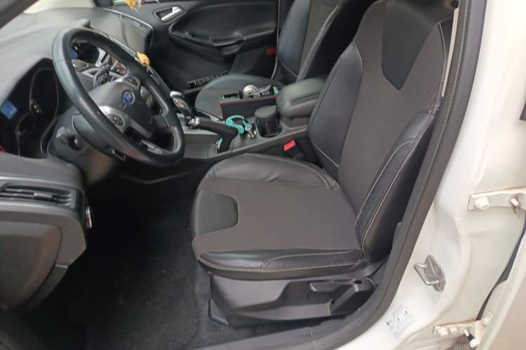 Used Ford Focus 2012 Hatchback 2.0L Automatic Luxury Sport Model
