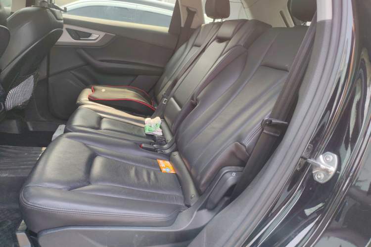 Used Audi Q7 2019 45 TFSI Comfort Model
