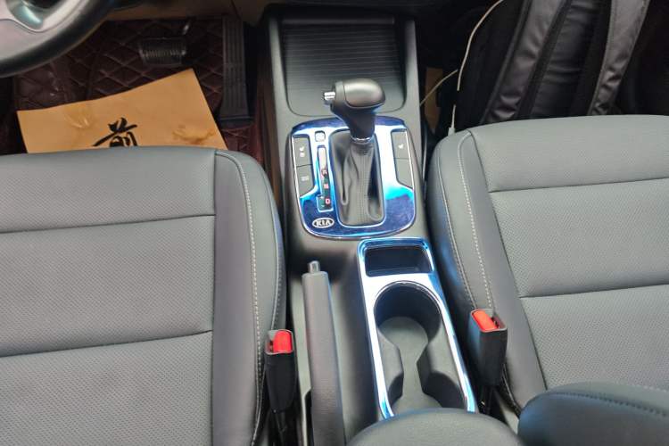 Used Kia K3 2017 1.6L Automatic 15th Anniversary Special Edition GLS Gear Lever