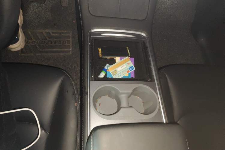 Used Tesla Model Y 2021 Standard Range Rear-Wheel Drive Version Audio And AC Panel