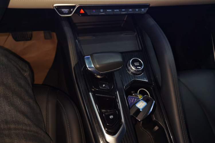 Used Geely Auto Monjaro L 2023 2.0TD High-Power Automatic Two-Wheel Drive Flagship Version
