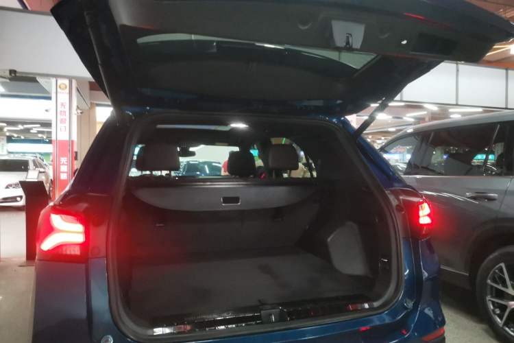 Used Chevrolet Equinox 2022 Mild Hybrid 550T RS Four-Wheel Drive Intelligent Guardian Edition Trunk