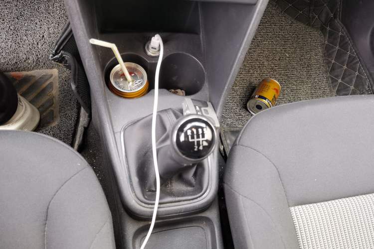 Used Volkswagen Polo 2016 1.4L Manual Fashion Model Gear Lever